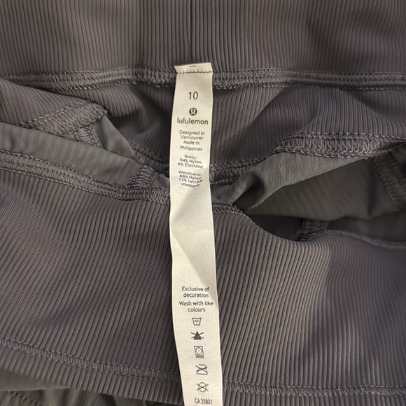 Lululemon pants - Picture 4 of 4